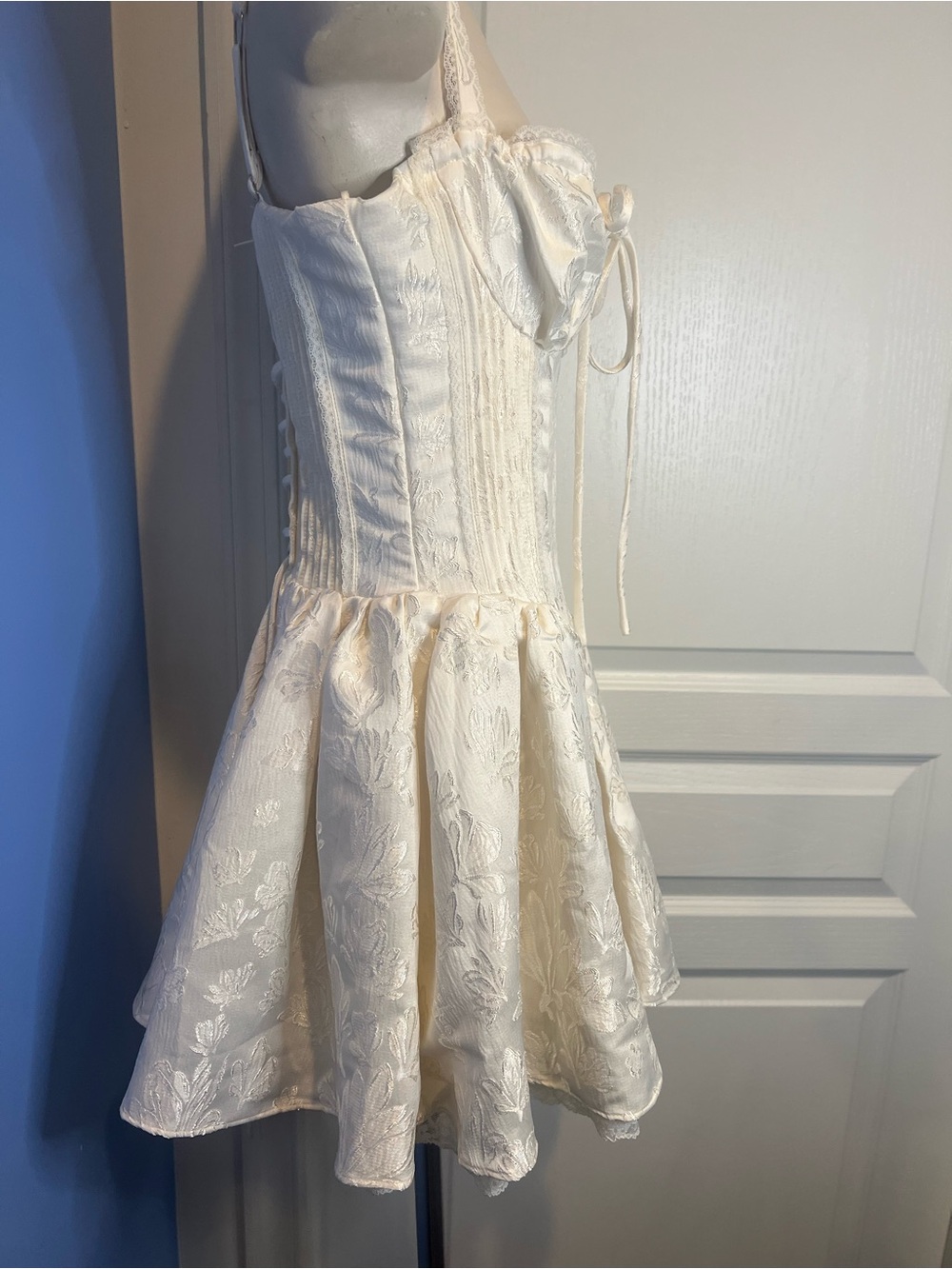 Windsor Corset dress in Cream Floral Jacquard size Medium - Picture 4 of 11